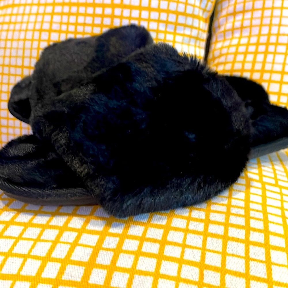 SKiMS slippers